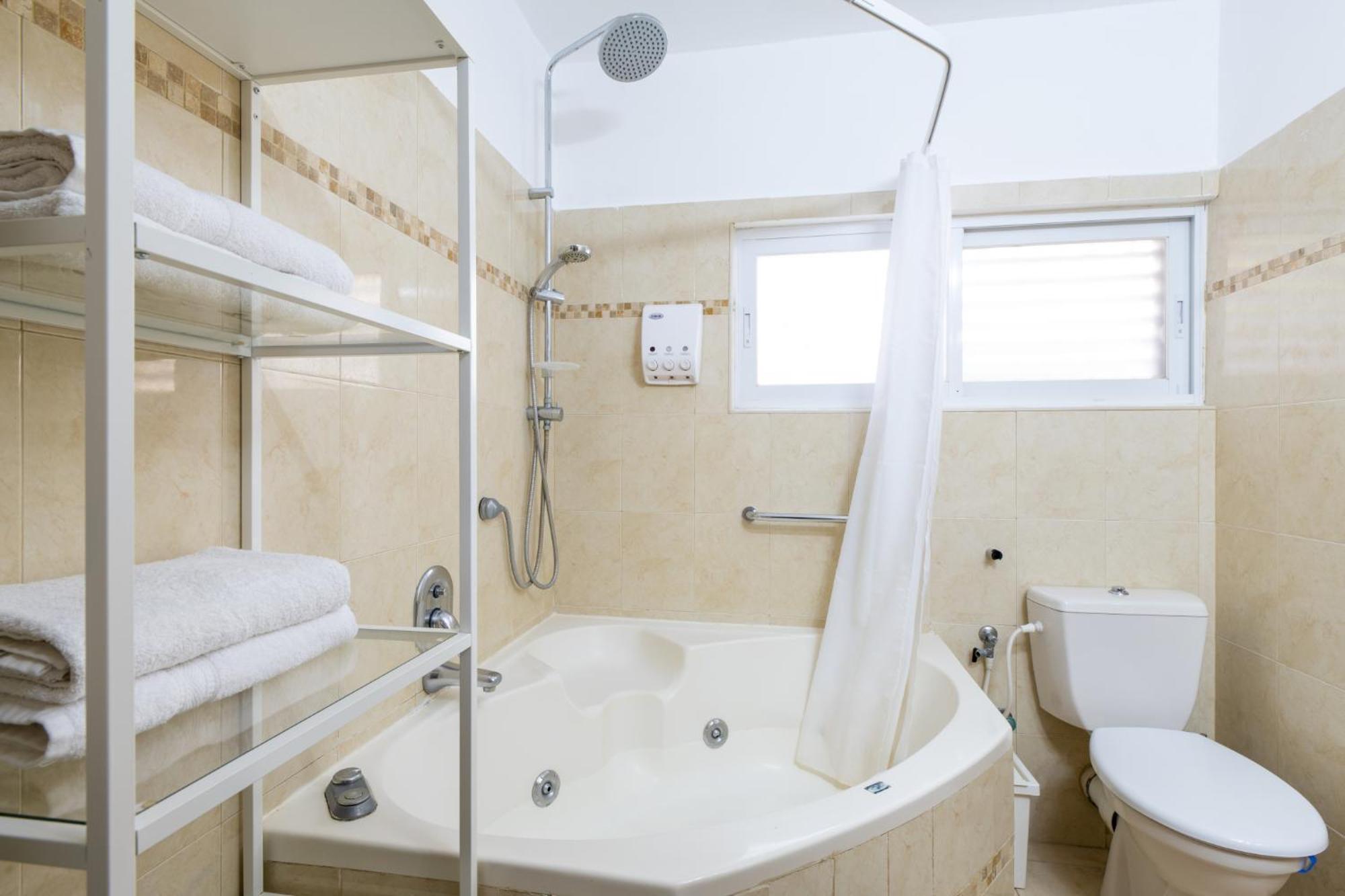 Yagen Boutique Apartments Haifa Room photo